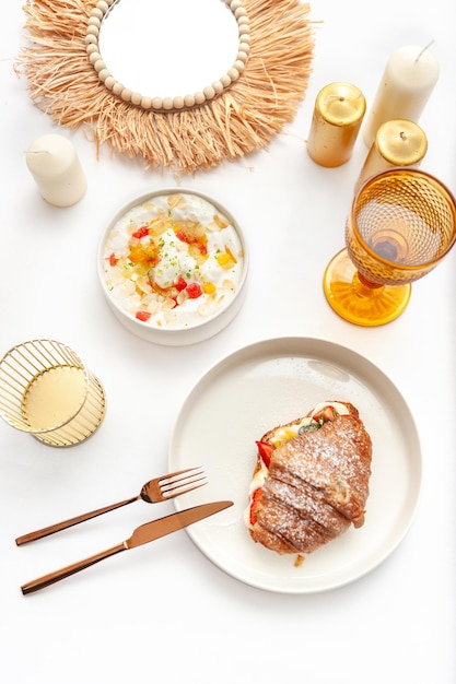 Kolacja z aromatycznymi potrawami